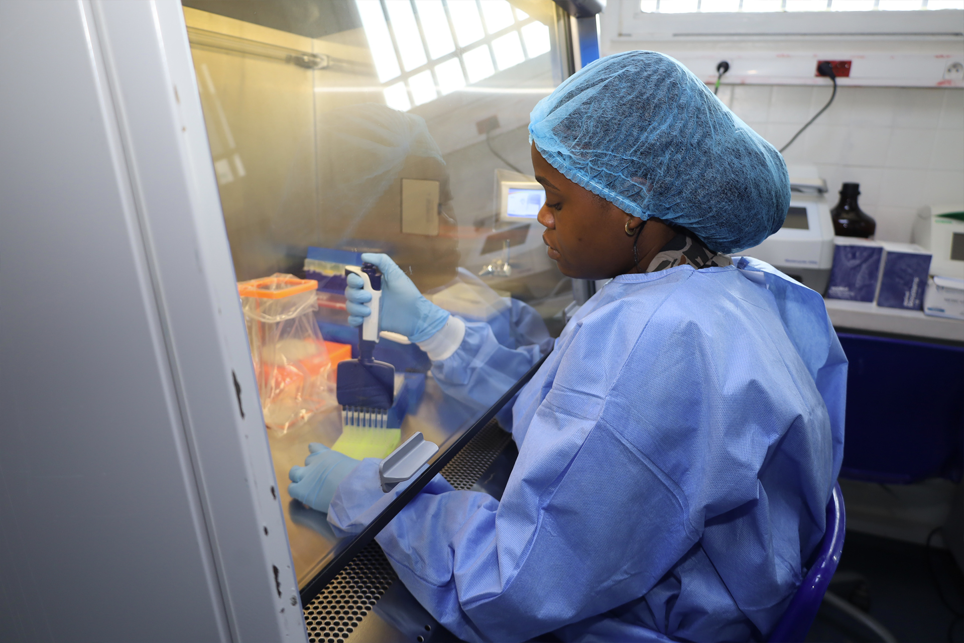 Activités de laboratoire à l’INRB
